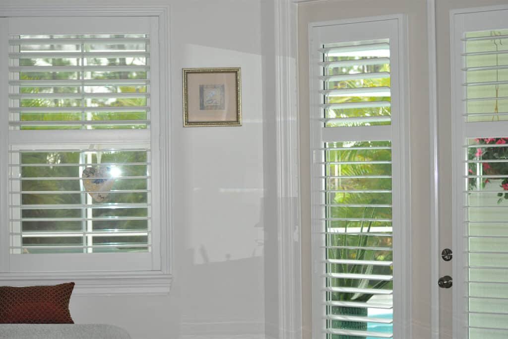 Impact windows vs shutters tradicionales Impact windows vs shutters tradicionales