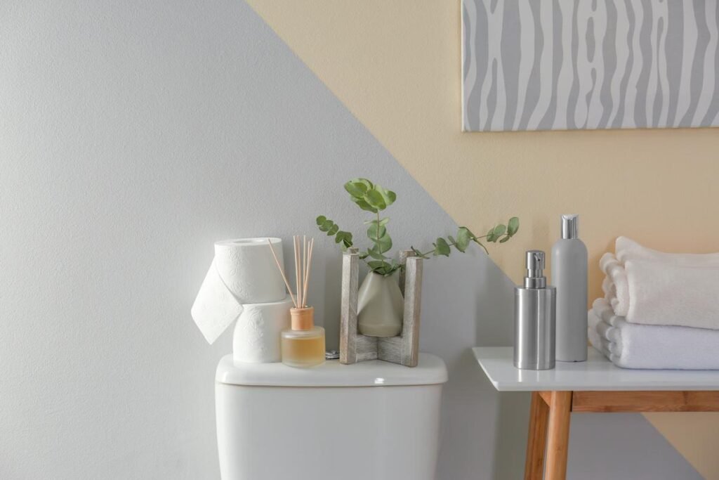 Los mejores materiales para baños en Florida: qué resiste humedad, moho y agua dura 12 Qué pintura y ventilación ayudan a frenar el moho