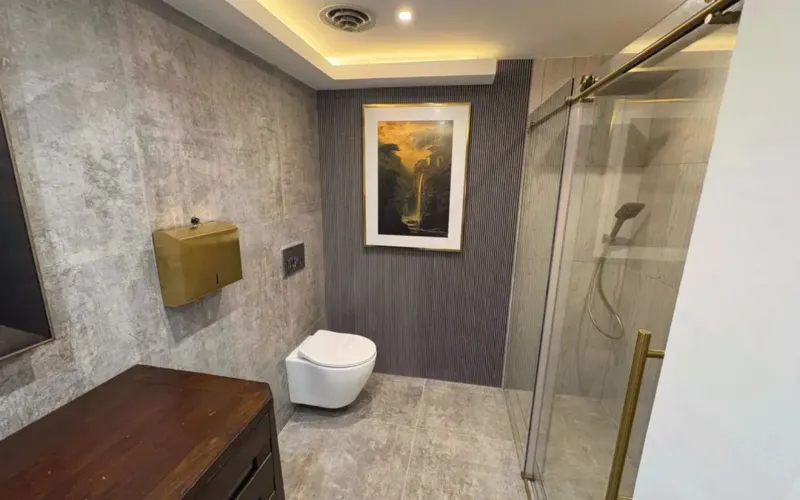 Baño con ducha walk-in, Coral Gables, FL